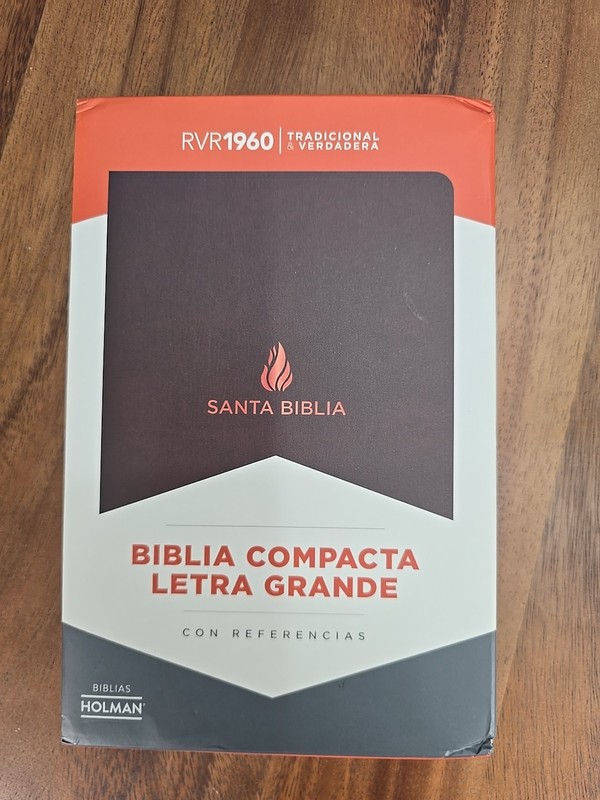 BIBLIA RVR 1960 COMPACTA MARRON PIEL FABRICADA Damaged Box