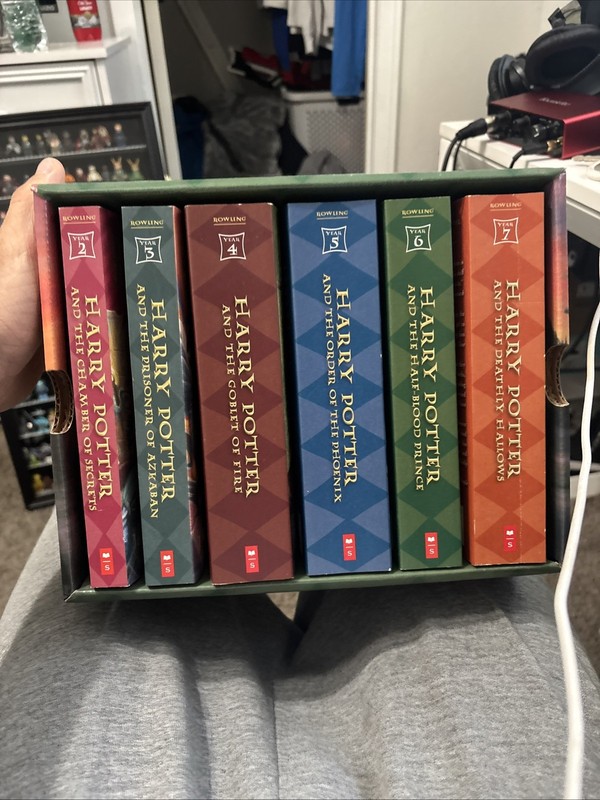 J.K. Rowling Harry Potter Series Books 1-7 Box Set Illustrated