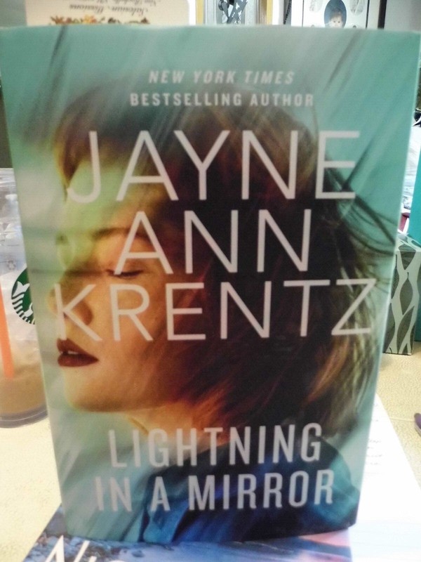 Fogg Lake Ser.: Lightning in a Mirror by Jayne Ann Krentz (2022, Hardcover) 1ST