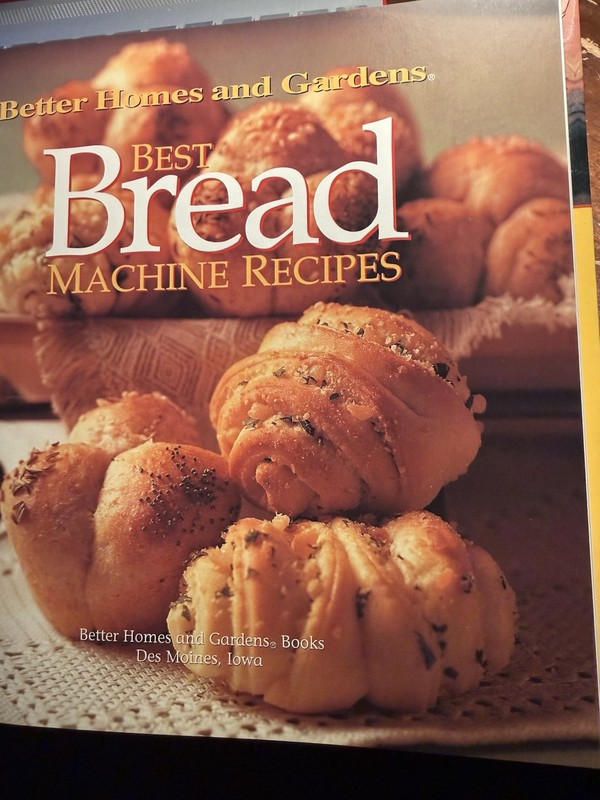 Better Home & Gardens Best Bread Machine Recipes for 1 1/2 -2 lb loaves. 1997. gallery