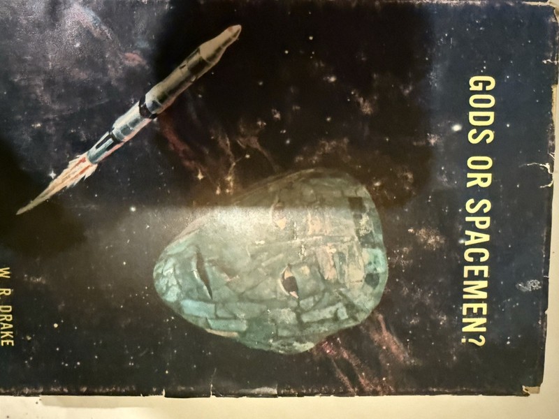 Gods or Spacemen? by Raymond W. Drake (1964) Hardcover gallery