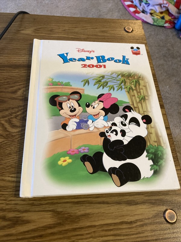 Disney’s Year Book 2001 Wonderful World of Reading Hardcover, Grolier Books