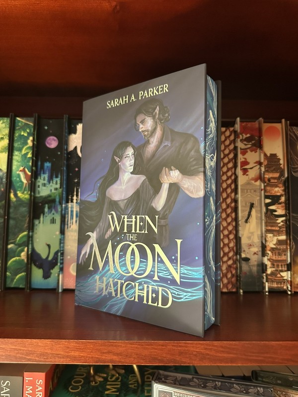 SIGNED! When The Moon Hatched by Sarah A. Parker Arcane Society Exclusive
