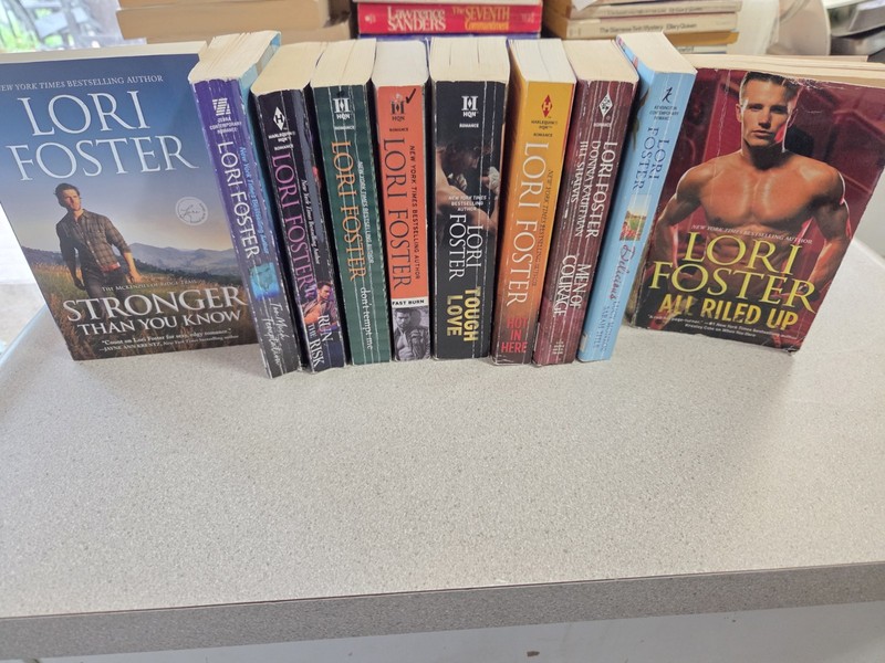 Lori Foster Lot Of 10 Books- Some Omnibus=17 Stories Some Diff Authors Romance