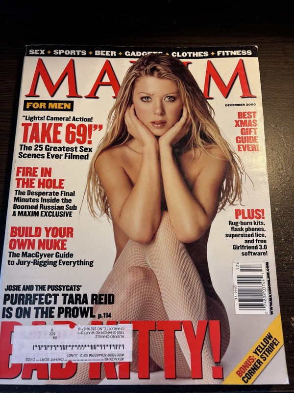 Maxim Magazine (December 2000) Tara Reid – Best Xmas Gift Guide Ever