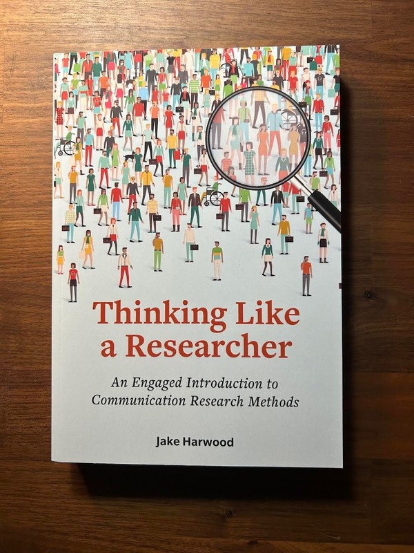 Thinking Like a Researcher – By Jake Harwood / Free shipping In The USA