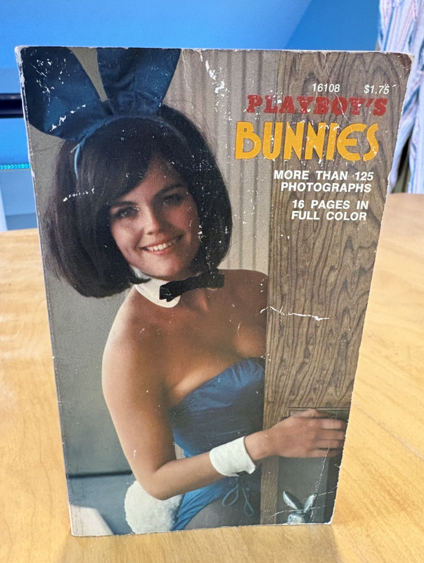 Playboy’s Bunnies Book 1971, Paperback, Playboy Press 16 Pages in Full Color