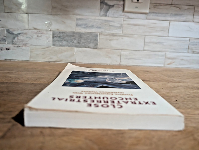 Close Extraterrestrial Encounters Alien UFO Experiences First Edition - Boylan gallery