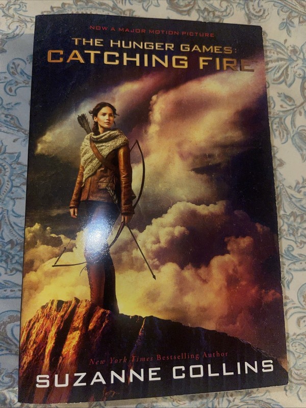 The Hunger Games: Catching Fire 2 by Suzanne Collins (2013, Paperback, Movie…