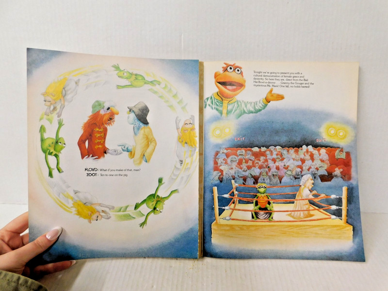 Vintage The Muppet Show Book, 1978, A Peacock/Bantam Book, Illustrated PB gallery