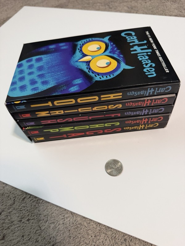 Carl Hiaasen 5 Book Lot Young Readers, Hoot, Flush, Scat, Chomp, & Squirm gallery