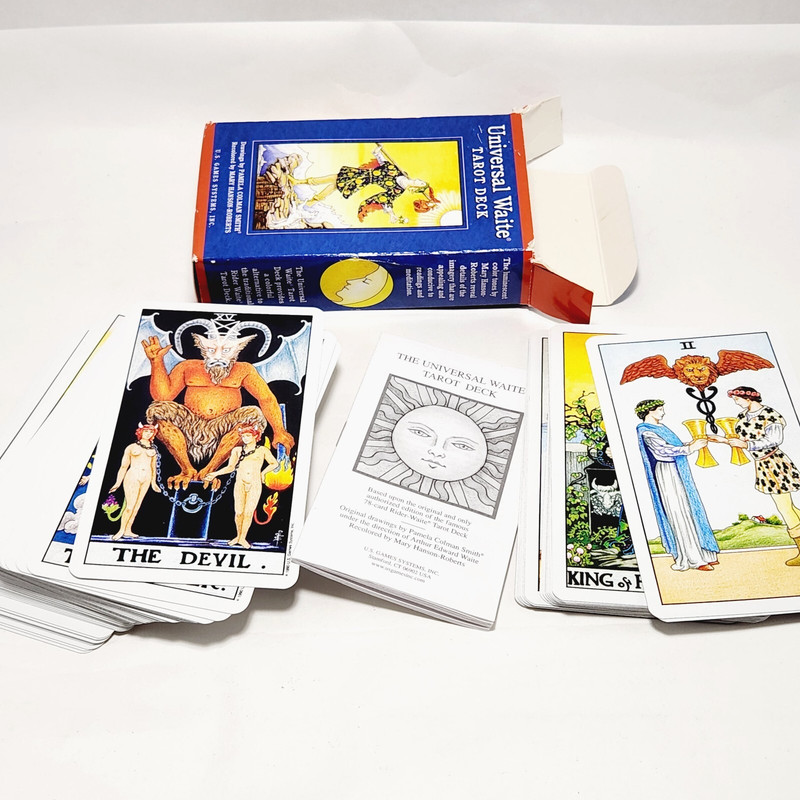 Universal Waite Tarot Deck Cards By Stuart R. Kaplan 2004 U S Games Vintage