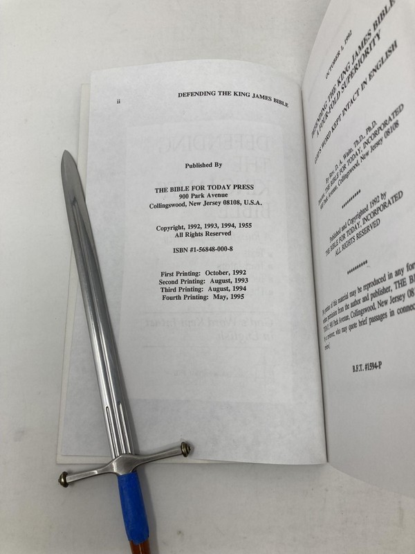 Defending the King James Bible Four-Fold Superiority Texts Translators 1st VG PB gallery