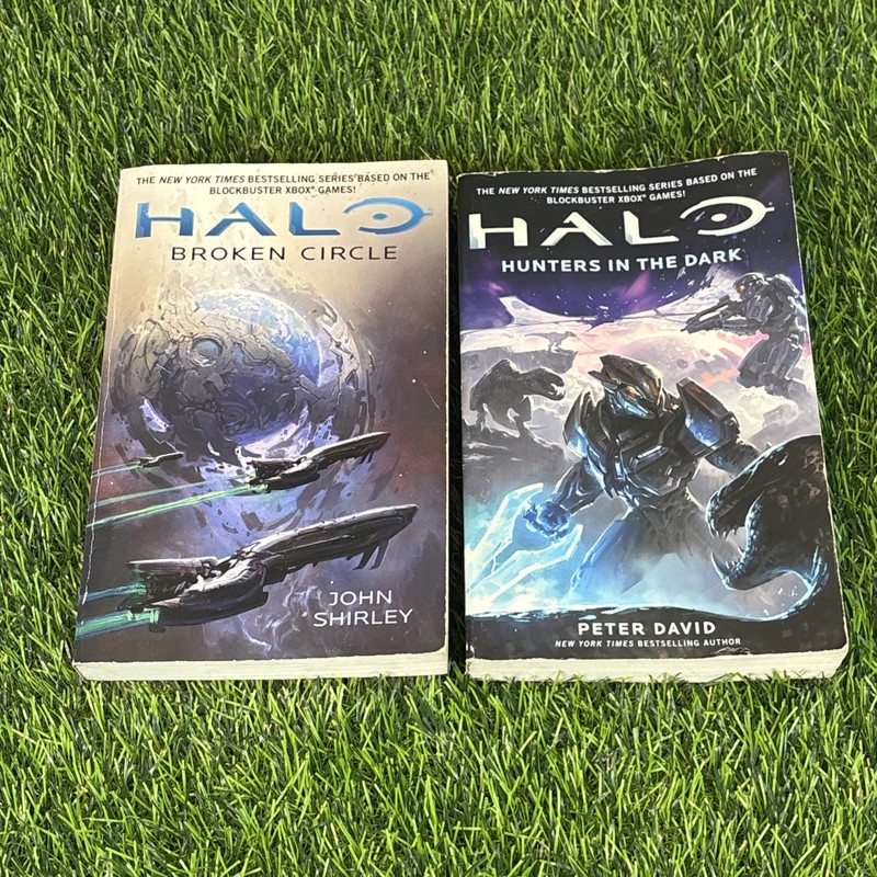 Halo Book Lot of 2 – Broken Circle & Hunters in the Dark Paperback