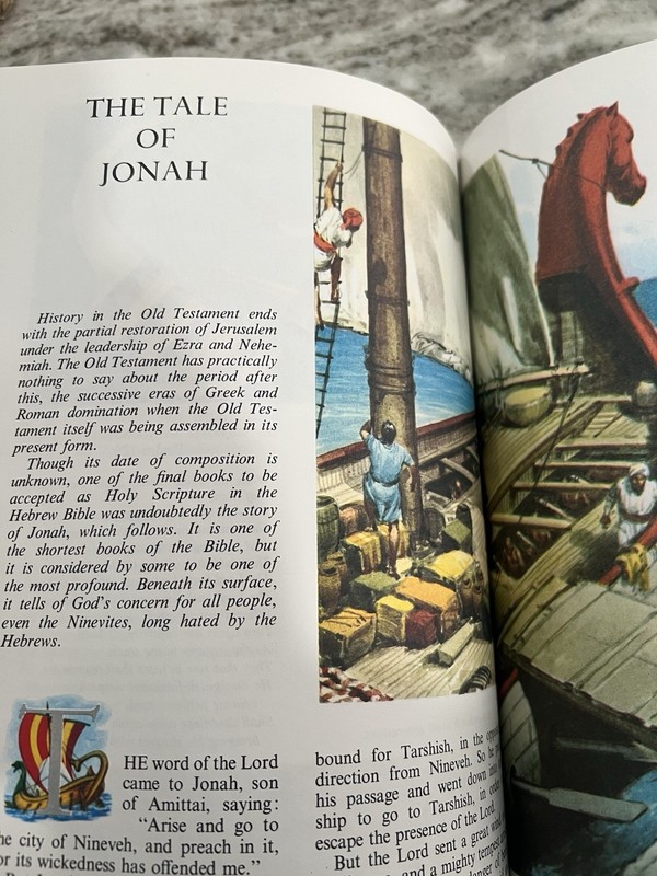 The Children's Bible Golden Press Hardcover 1974 Illustrated Religious 510 Pages gallery