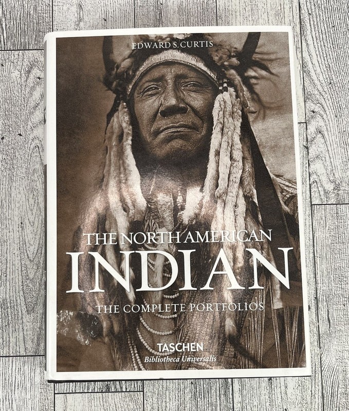 North American Indian. the Complete Portfolios by Edward S. Curtis (2015,…