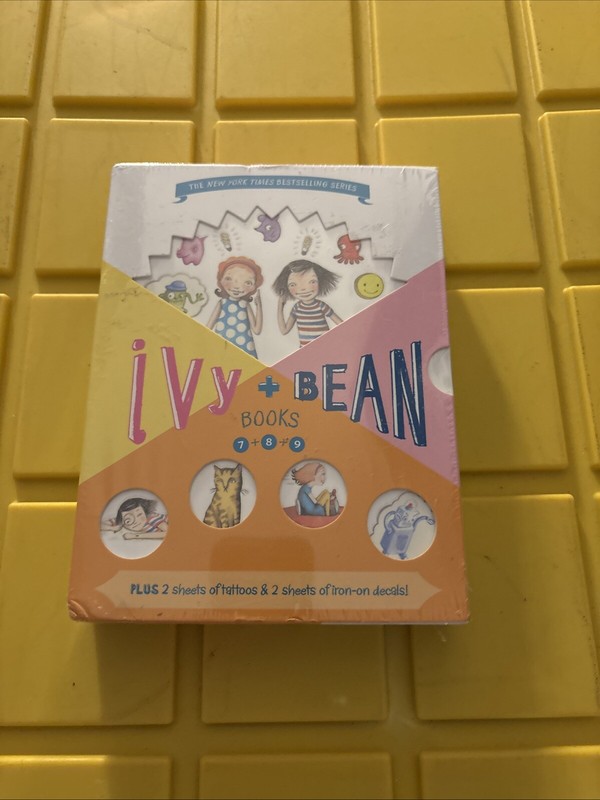 Ivy & Bean Boxed Set: Books 7- 9