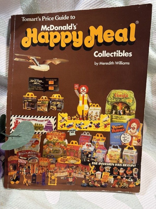 Tomart’s Price Guide to McDonald’s Happy Meal Collectibles 1st Edition 1992