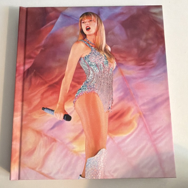 Hardcover Illustrated Photography Book Pop Stars Music Concert Picture