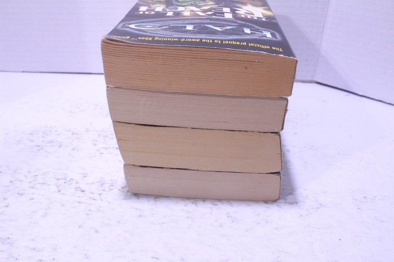 Halo Paperback Books Lot of 4 The Flood, First Strike & The Fall of Reach XBOX gallery