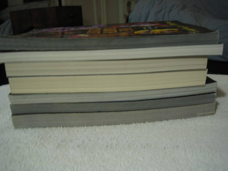 FIVE NIGHTS AT FREDDY'S 7X BOOK LOT Sadistic Undead Toy Great Condition 7 Titles gallery