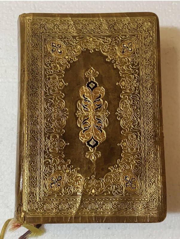 St. Paul Daily Missal 1961 Daughters of St Paul Gold Gilt