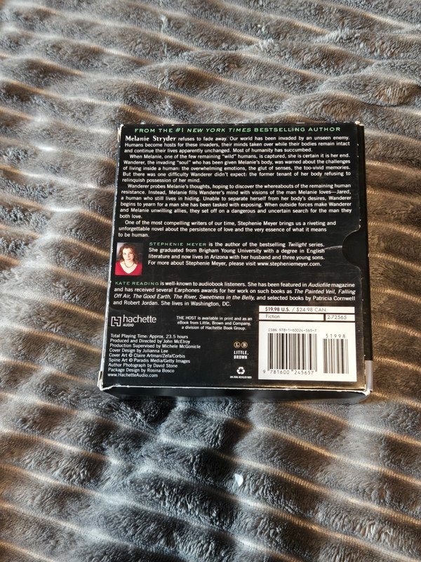 The Host by Stephenie Meyer Unabridged Audiobook Audio CD Read by Kate Reading gallery