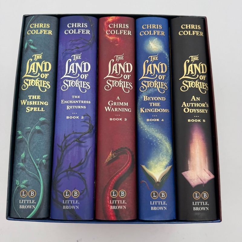 Land of Stories Hardcover Gift Set by Chris Colfer (2016, Hardcover) Vol. 1-5 gallery