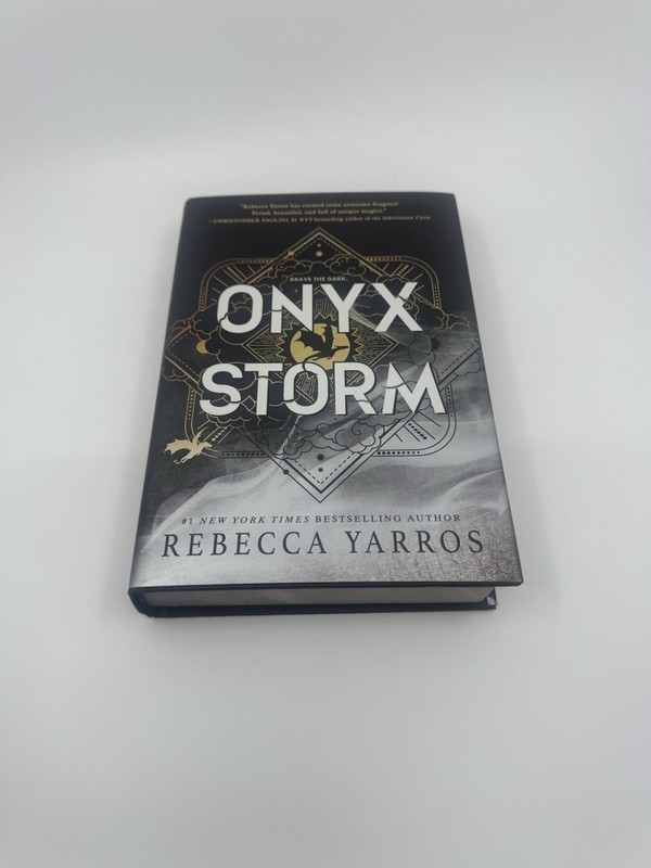 Onyx Storm (Deluxe Limited Edition) by Rebecca Yarros, Hardcover, SIGNED