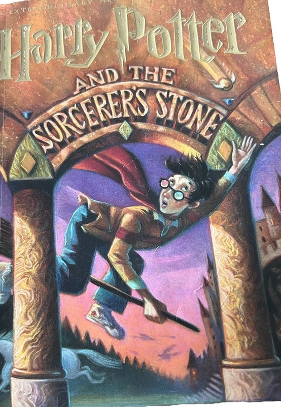 Harry Potter and the Sorcerers Stone Paperback By JK Rowling 1998