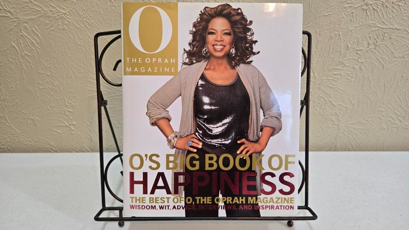 O’S BIG BOOK OF HAPPINESS Hardcover 2008 w/Photographs/Dust Jacket