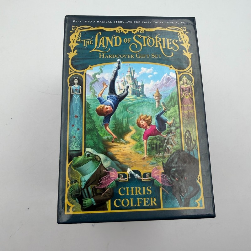 Land of Stories Hardcover Gift Set by Chris Colfer (2016, Hardcover) Vol. 1-5 gallery