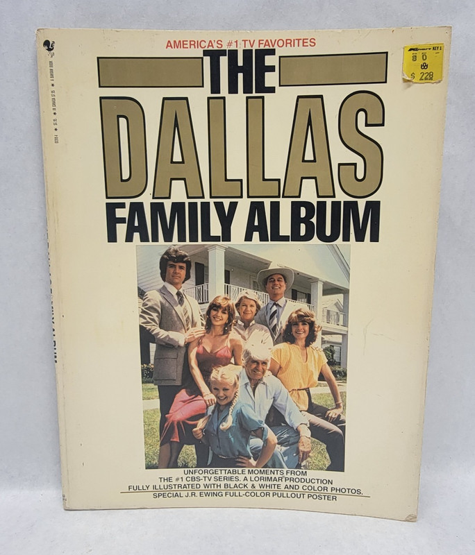 The DALLAS FAMILY ALBUM Paperback – Bantam Books 1980 – Dallas TV Show Photos
