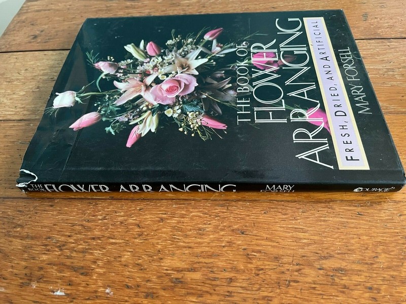 The Book of Flower Arranging: Fresh, Dried, and Artificial Pre Owned (B42) gallery