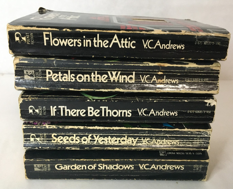 Lot of 5 Complete Dollanganger Series Books 1-5 by V.C. Andrews - Keyhole PB gallery