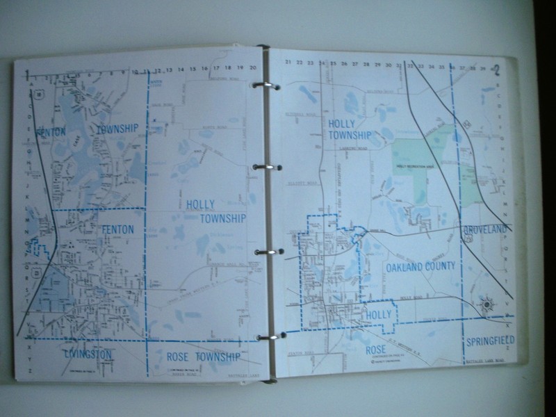 Michigan GREATER COUNTY BOOK MAP - 1998 Oakland & Genesee with 110 pages of Maps gallery