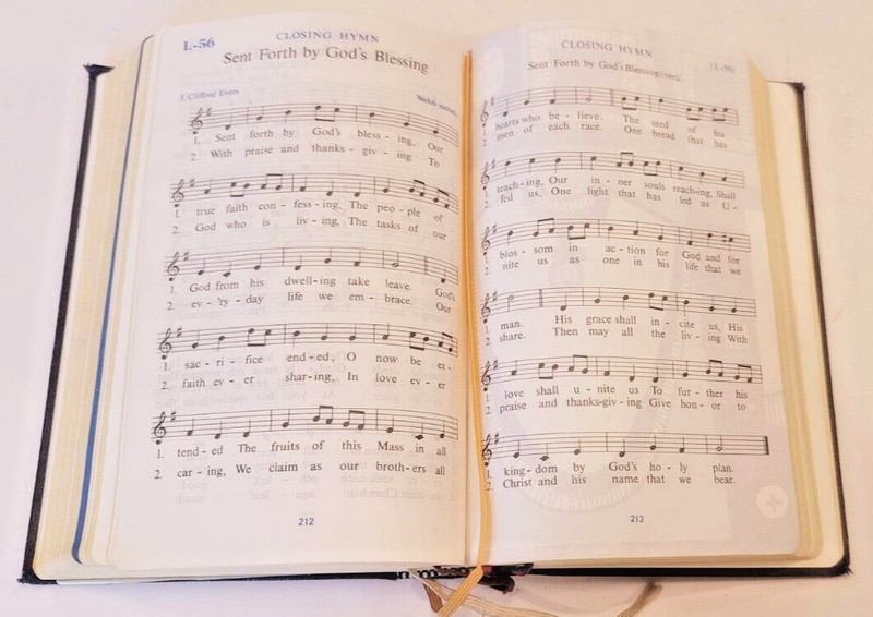 Peoples Mass Book 1966 VG+ Hardcover 624 Pages World Library of Sacred Music gallery