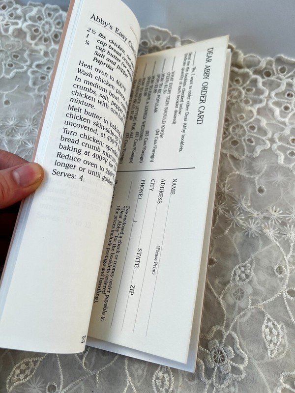 Vintage Dear Abby Favorite Recipes 52 Pages 3.5"X8.5" gallery