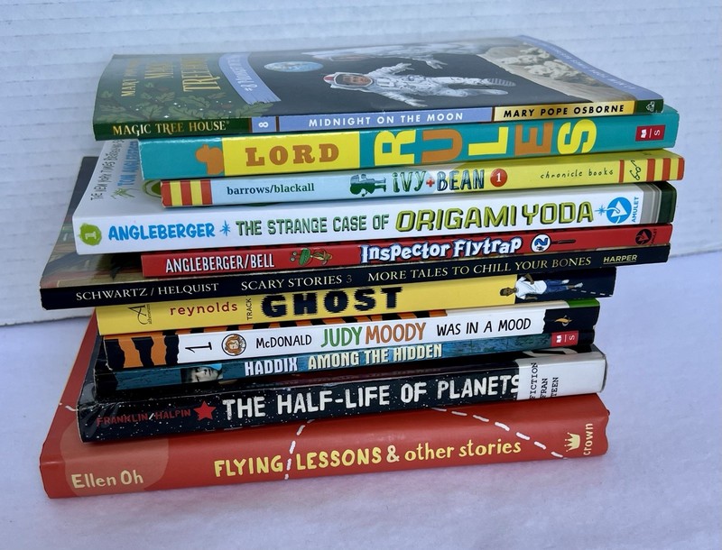 Kids Preteen/Teen Book Lot 11 Books Good Cond. 10 Paperback 1 Hardcover 4lb 6oz gallery
