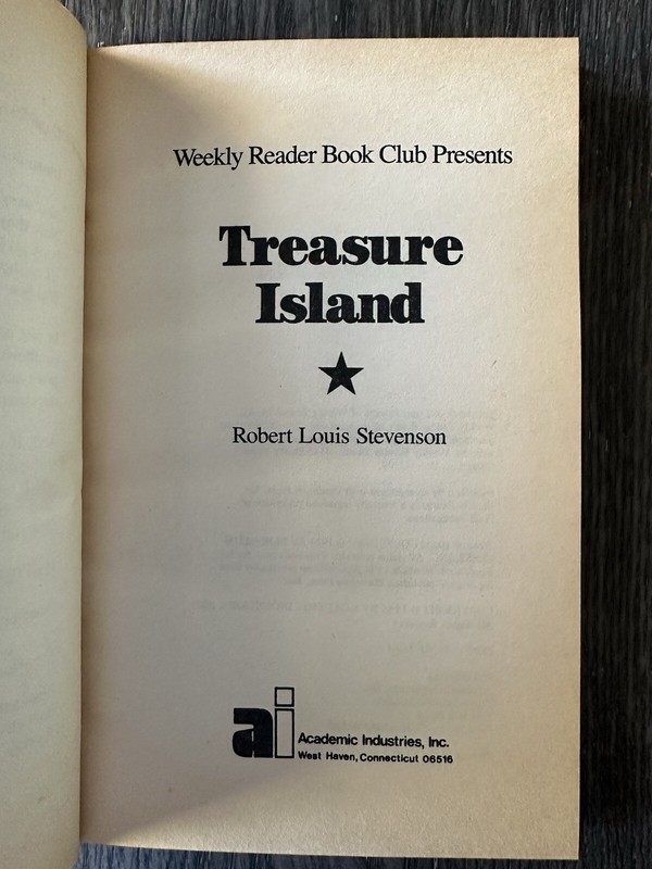 Weekly Reader Books. The Time Machine And Treasure Island. Pocket Classics gallery