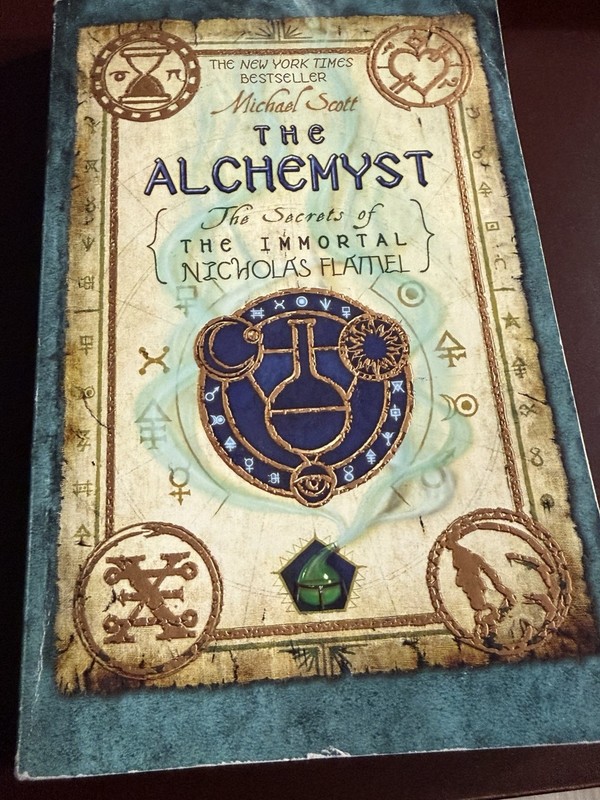 Michael Scott The Alchemyst: Secrets of Immortal Nicholas Flamel HC English