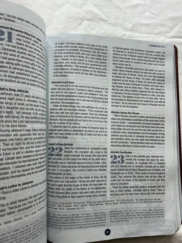 Apologetics Study Bible for Students Hardcover Indexed Christian NIV Boxed gallery