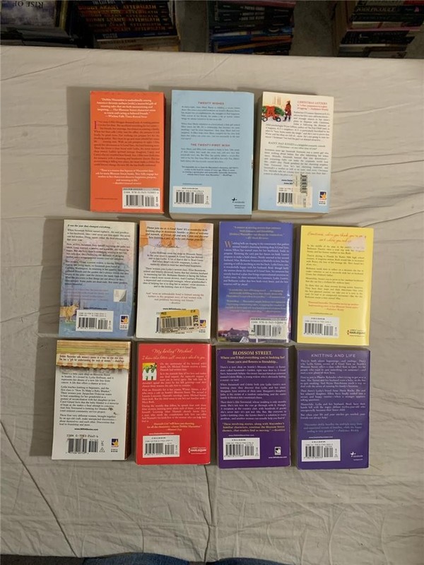 Lot of 11 Blossom Street Series 1-10 Debbie Macomber + 3 SS (2 bks are 2 in 1) gallery