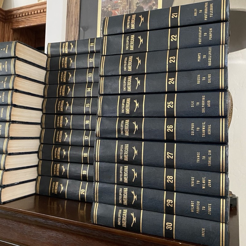 Encyclopedia Americana - International Edition 30 Volume Set Hardcover Vtg 1966 gallery