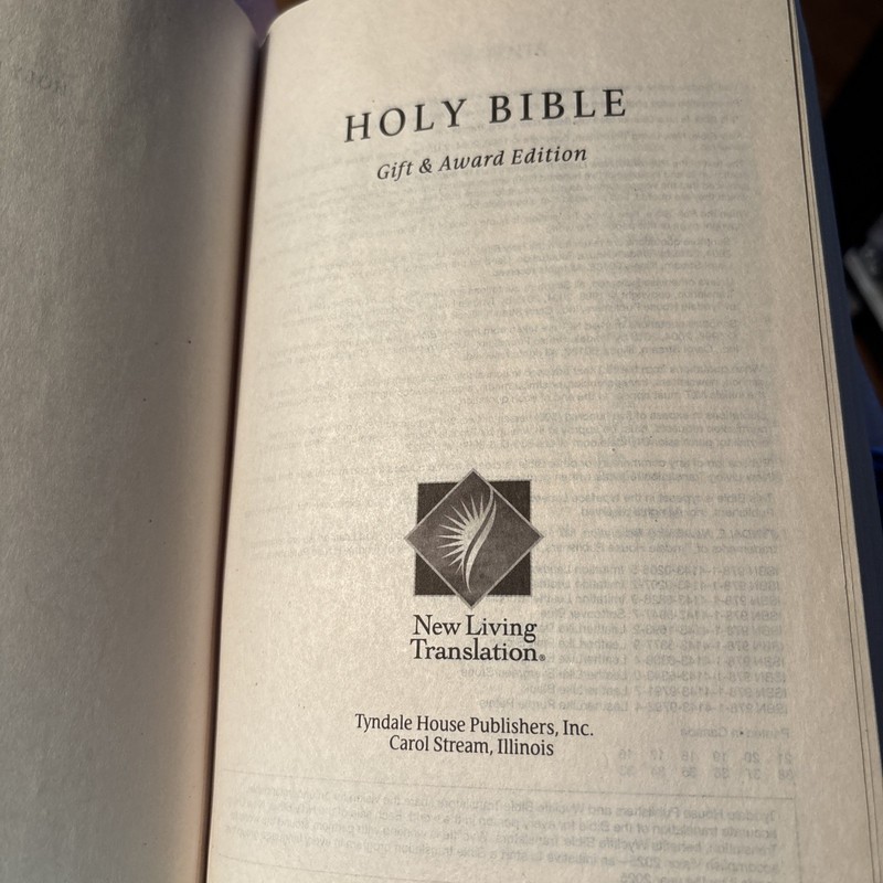 NLT Gift and Award Bible Blue Tyndale Paperback New Living Translation