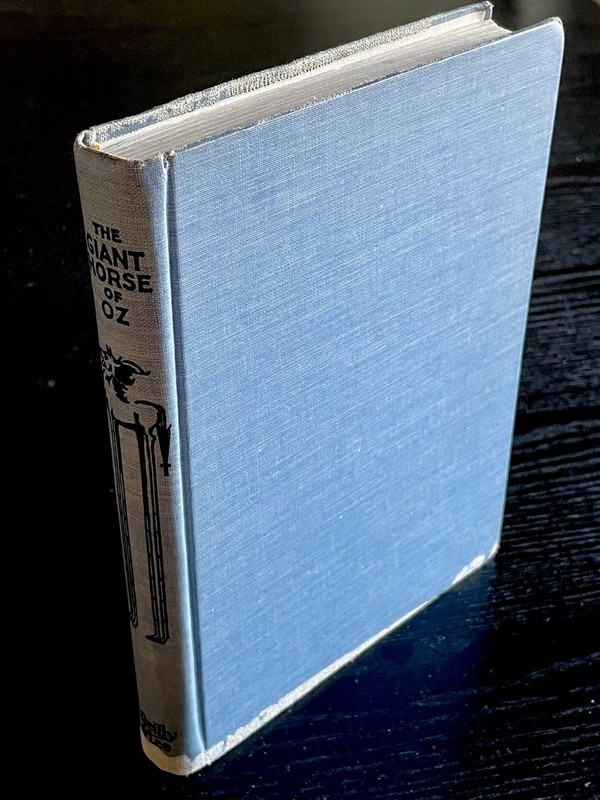 The Giant Horse of Oz – Ruth Plumly Thompson – Reilly & Lee – John R Neill
