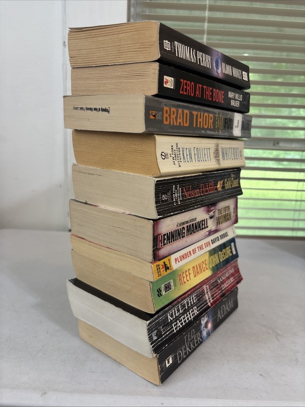 Lot of 10 - Mystery and Thrillers - Mixed Authors - FREE SHIPPING gallery