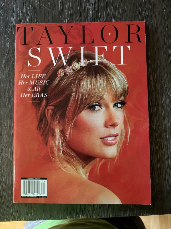 2023 TAYLOR SWIFT 360 Media Special Edition HER LIFE Her Music HER ERAS Mini Mag