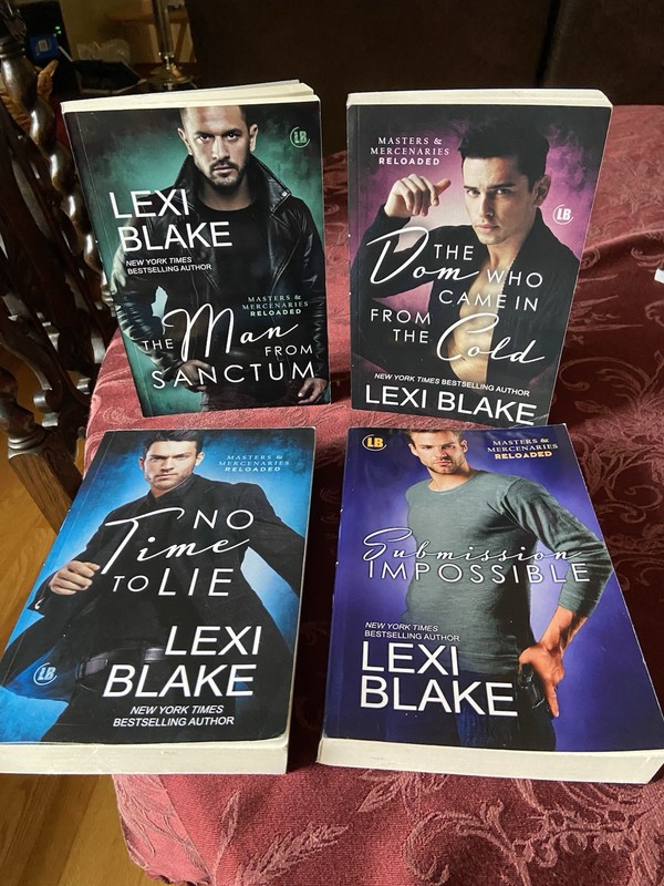 Masters & Mercenaries Reloaded Lexi Blake No Time To Lie + 3 VG+/LN TPB FREE SH