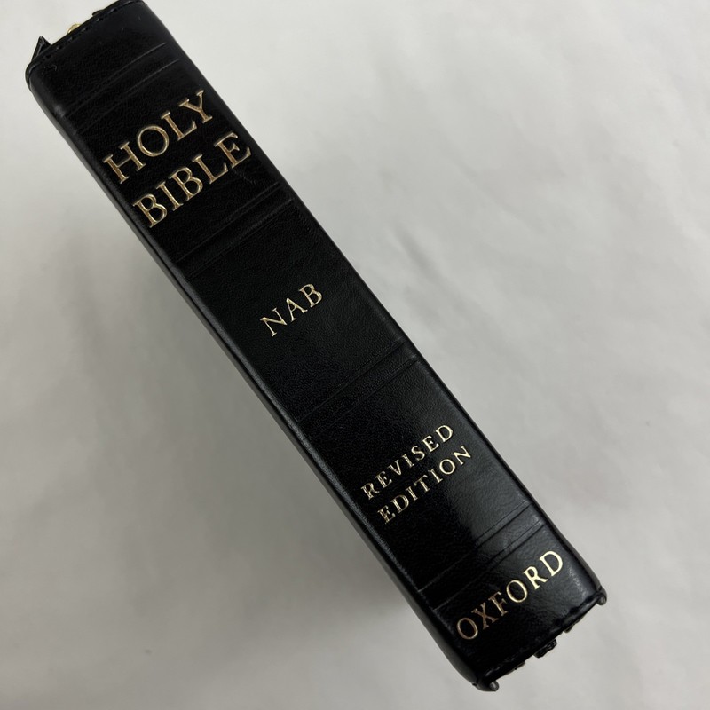 Oxford Holy Bible Revised NAB Leather Zipper Gold Gilded Pages